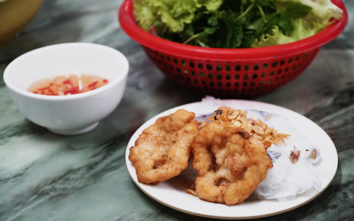 Khám Phá Thế Giới Ẩm Thực Hạ Long – Hương Vị Di Sản Bên Vịnh Xanh